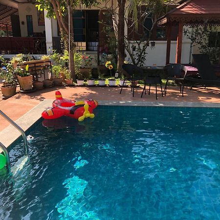 Naraya Homestay San Pa Tong Eksteriør billede